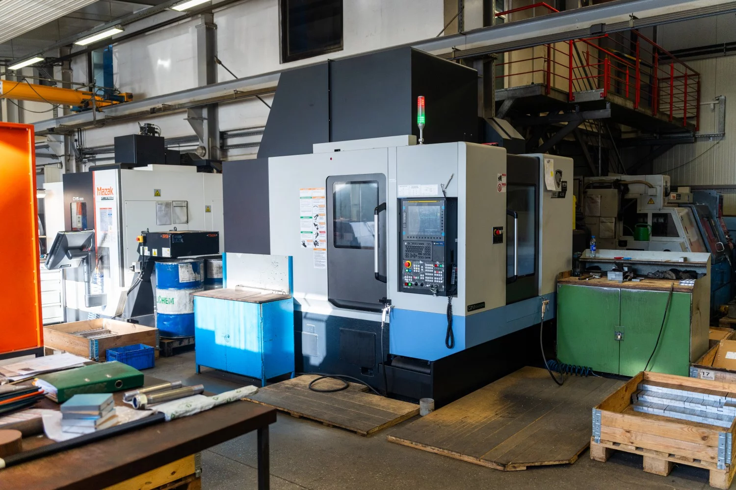 DN Solutions VC-430 - kompaktes vertikales CNC-Zentrum