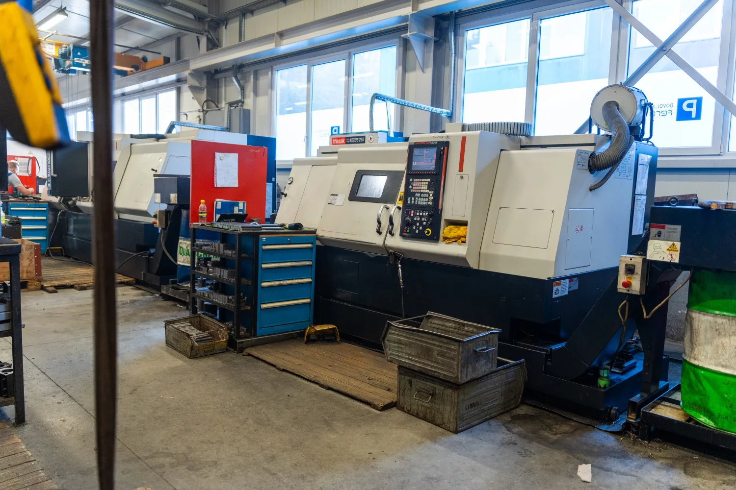 Mazak QTN 250 - zuverlässige CNC-Drehmaschine für vielseitige Anwendungen