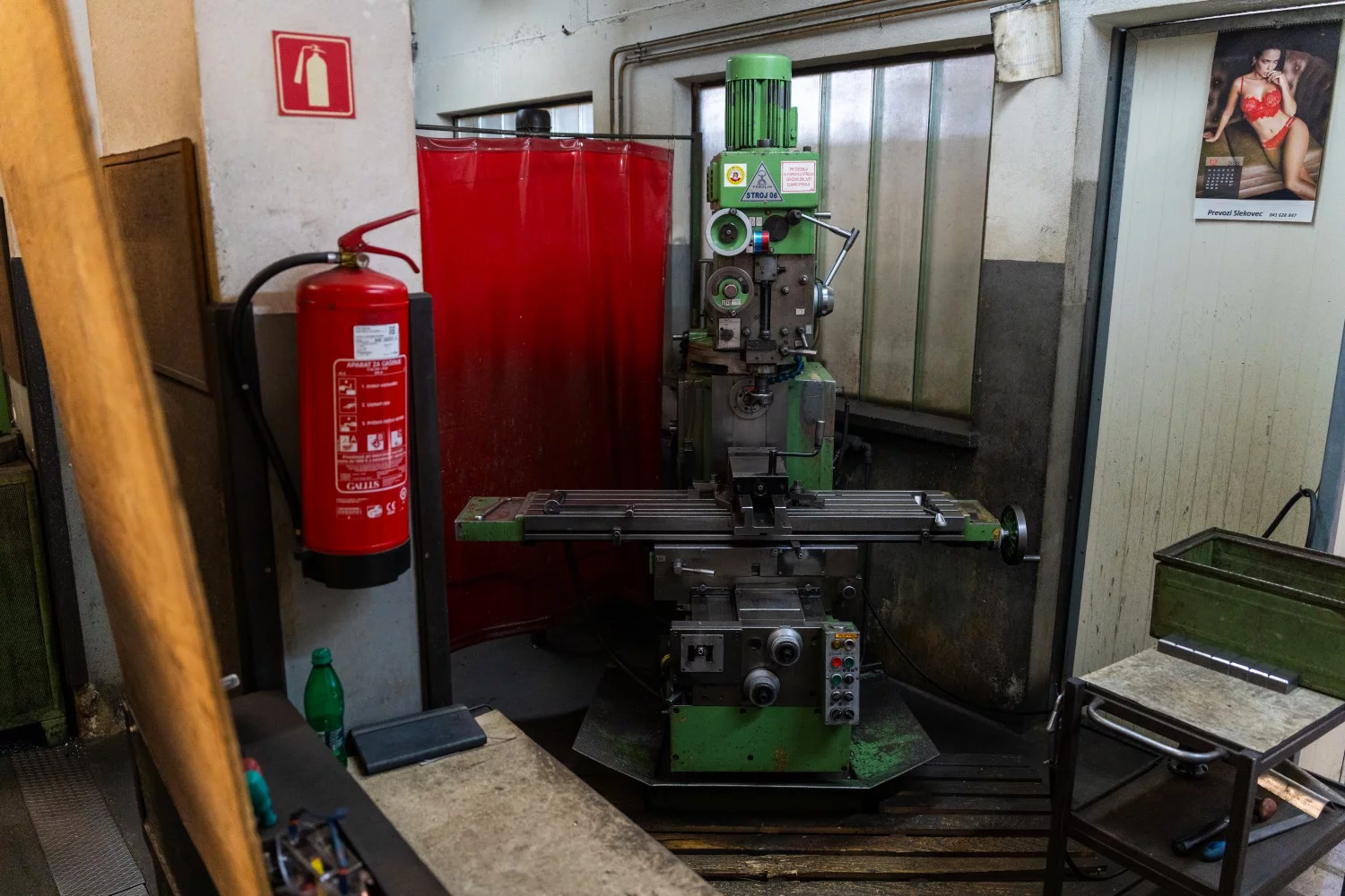 Industrielle Bohrmaschine für präzises Bohren von Metall